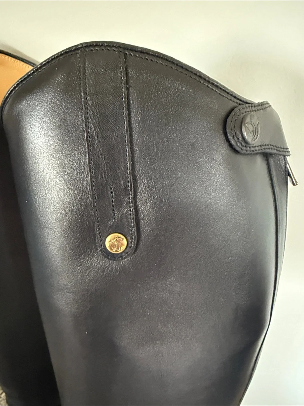 Sergio Grasso sleek black